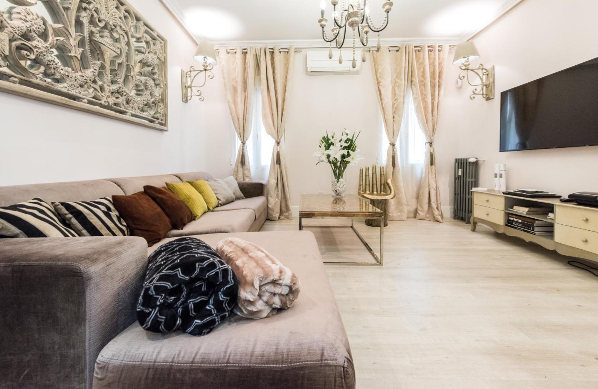City Deluxe Apartment Мадрид Екстериор снимка
