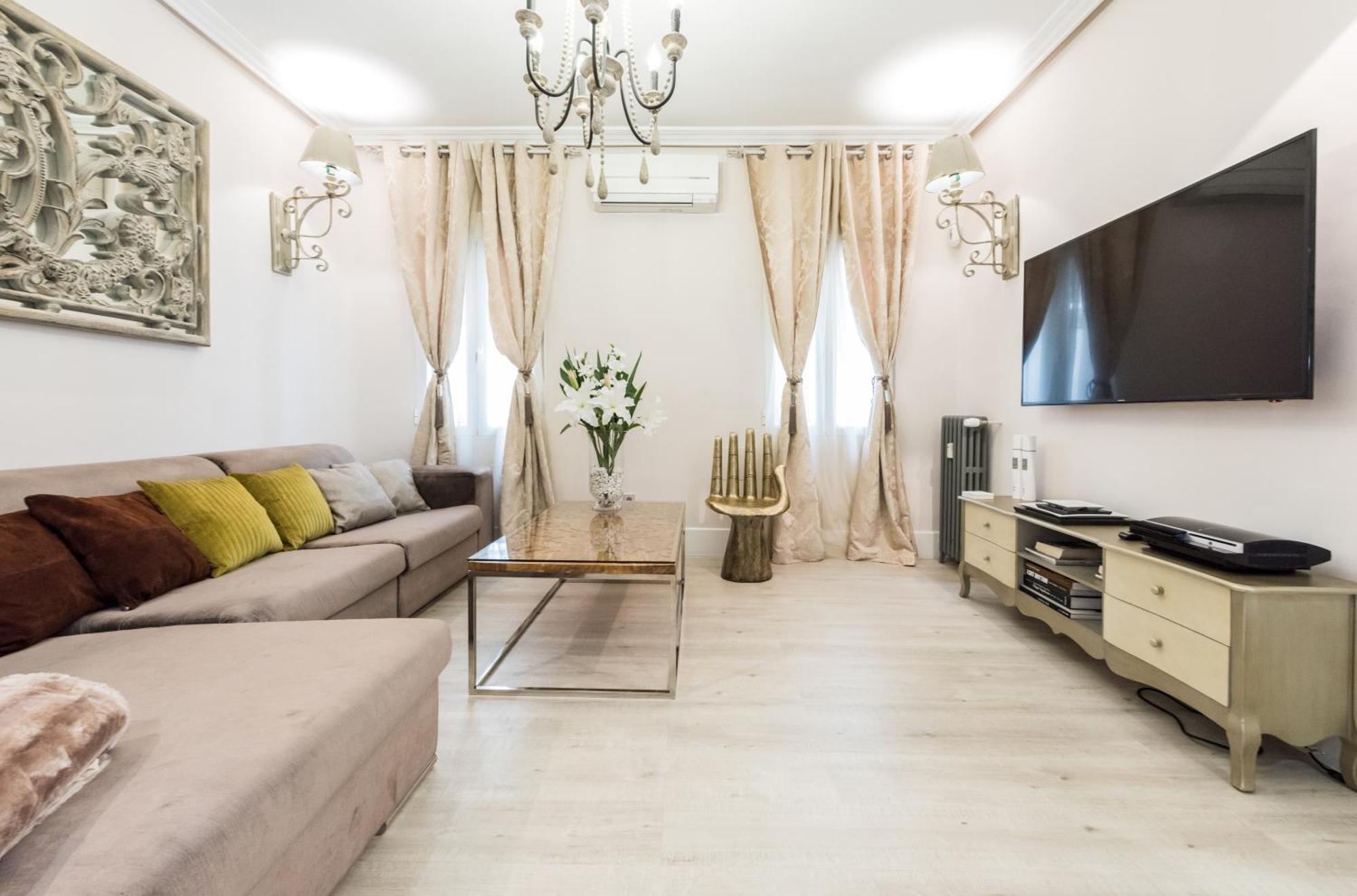 City Deluxe Apartment Мадрид Екстериор снимка